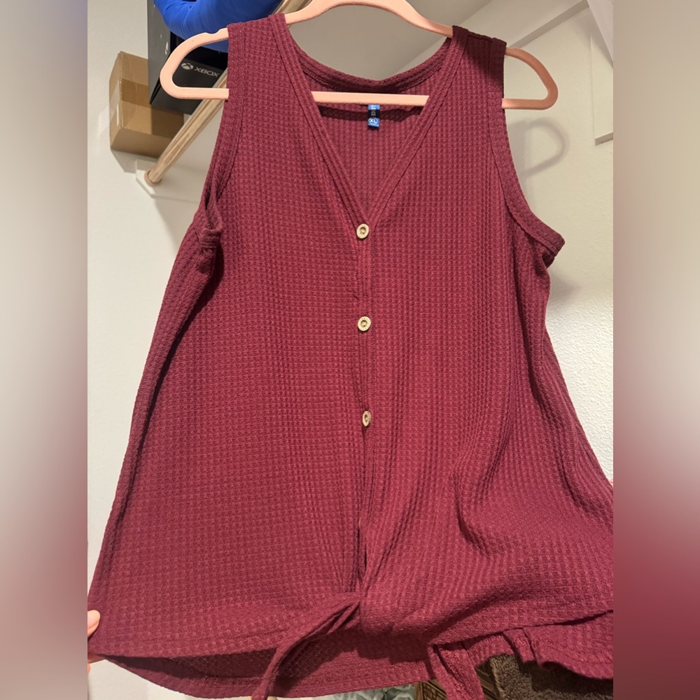 Sleeveless dress top